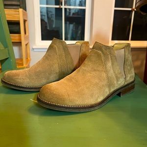 Clark’s suede ankle boots, women’s size 7.